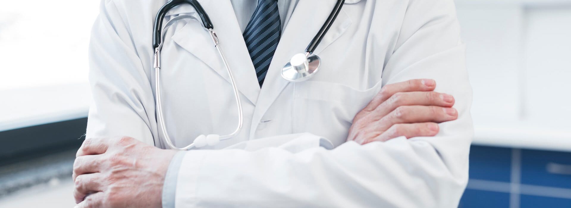 family-doctor-doctor-s-office (1)
