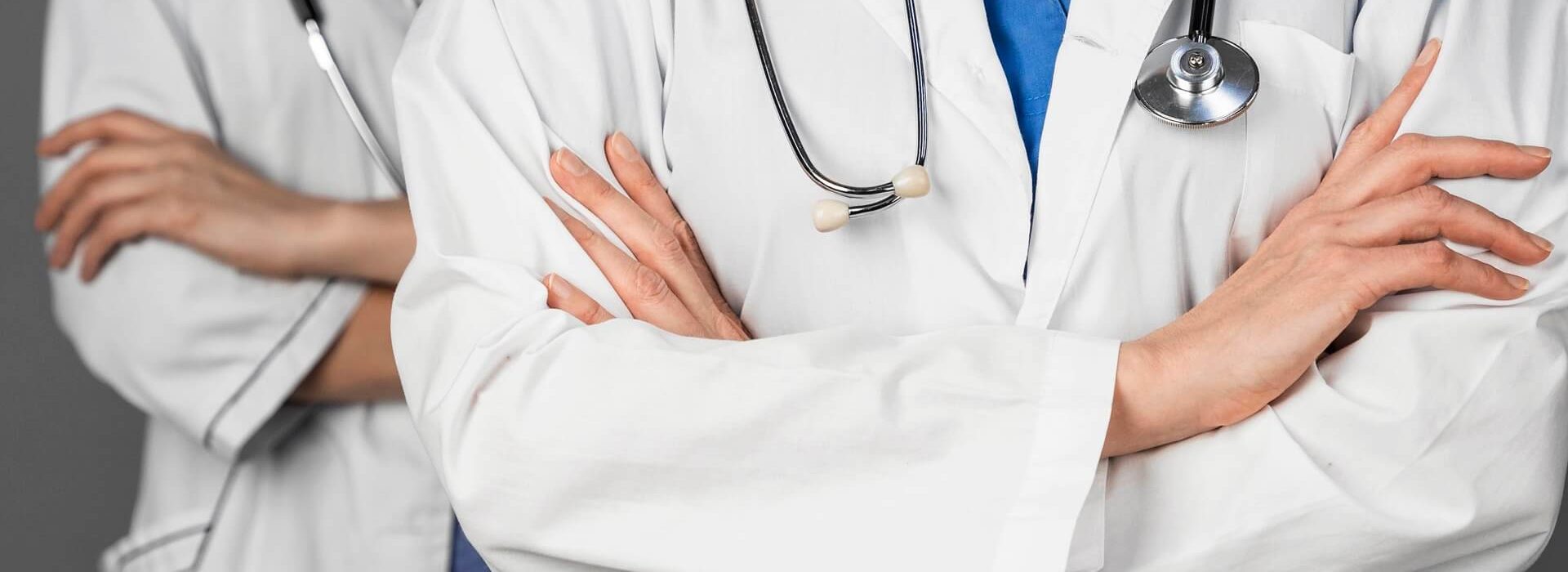 females-doctor-hospital-with-stethoscope (2) (1) females-doctor-hospital-with-stethoscope (2) (1)